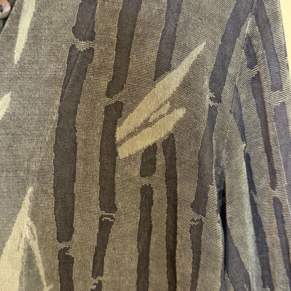 Chico’s Travelers Women’s Bamboo Print Button Front Cardigan 90’s Size 1 - Picture 3 of 4